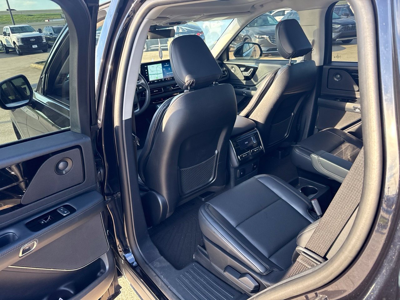 Used 2025 Lincoln Aviator 2WD w/ Equipment Group 101A image 6