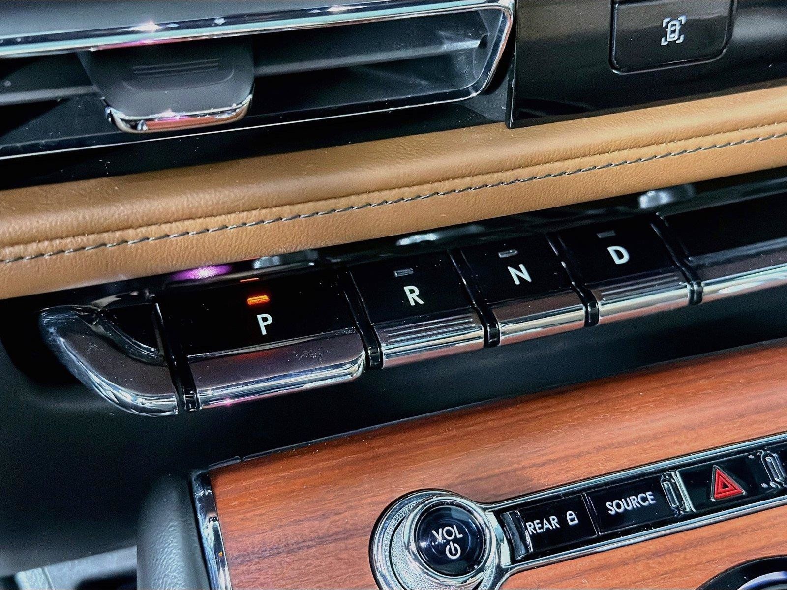 Used 2023 Lincoln Aviator Reserve w/ Equipment Group 201A AWD/4WD image 23