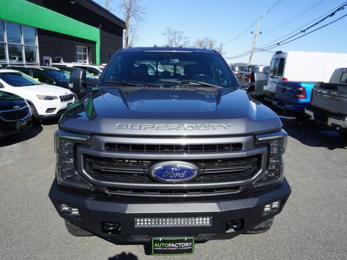 Used 2022 Ford F350 Lariat image 4