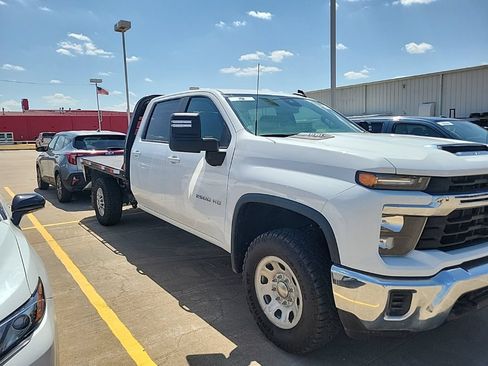 Used 2024 Chevrolet Silverado 2500 LT w/ Snow Plow Prep/Camper Package AWD/4WD image 2