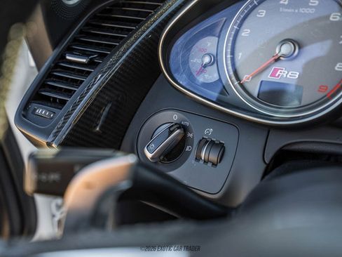 Used 2015 Audi R8 V8 w/ Full Leather Package image 68
