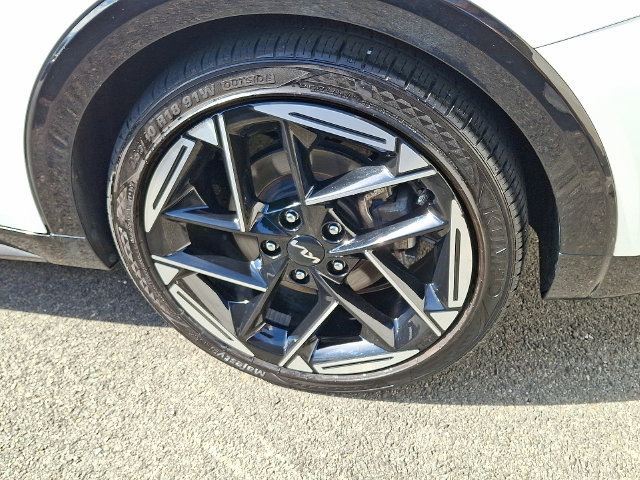 Used 2025 Kia K4 GT-Line w/ GT-Line Premium Package FWD image 7