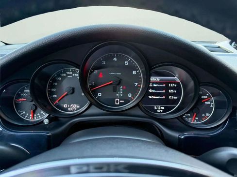 Used 2014 Porsche Panamera 4 image 28