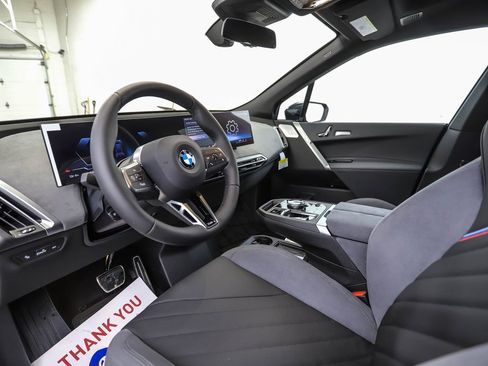 New 2026 BMW iX xDrive60 w/ M Sport Package image 10