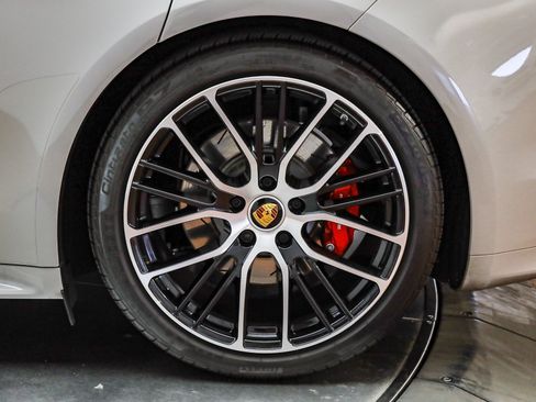 Certified 2022 Porsche Panamera GTS image 9