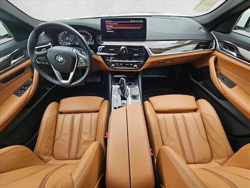 Used 2021 BMW 540i w/ Convenience Package image 13