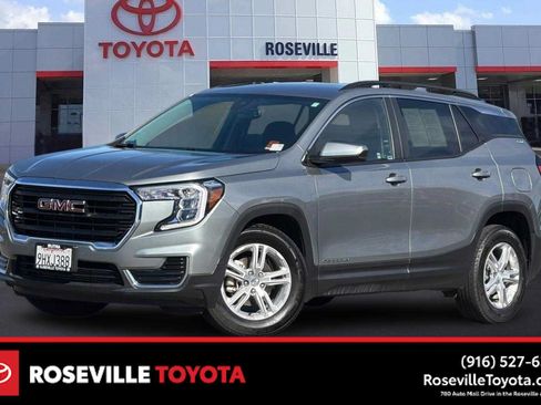 Used 2023 GMC Terrain SLE w/ Driver Convenience Package FWD image 1
