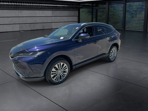 Used 2023 Toyota Venza Limited AWD/4WD image 4