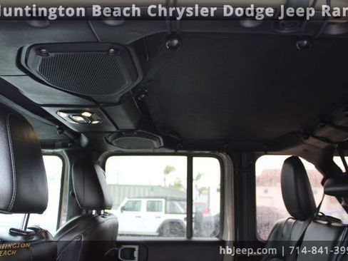 Used 2022 Jeep Wrangler Unlimited Sahara image 40