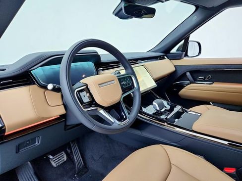 Certified 2025 Land Rover Range Rover Sport SE AWD/4WD image 20