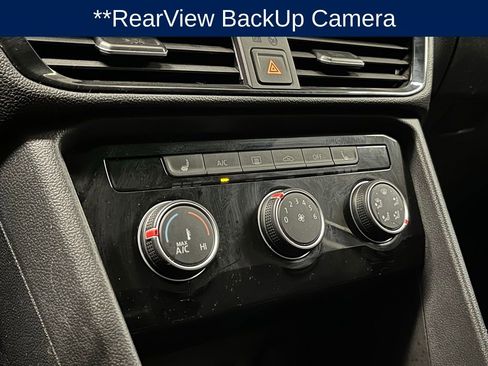 Used 2023 Volkswagen Taos SE w/ Panoramic Sunroof Package AWD/4WD image 13