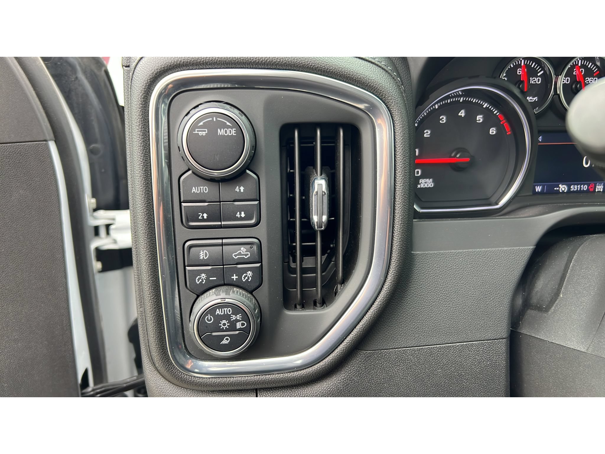 Certified 2022 Chevrolet Silverado 1500 LT Trail Boss w/ LT Trail Boss Premium Package AWD/4WD image 23