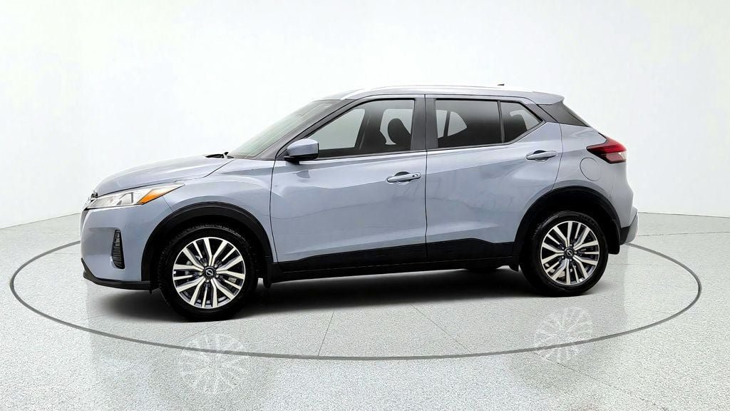 Used 2024 Nissan Kicks SV FWD image 8