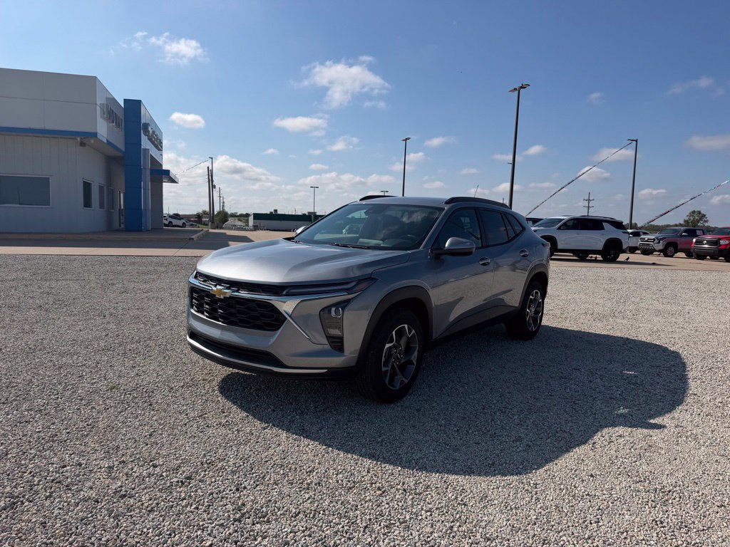 New 2026 Chevrolet Trax LT w/ Driver Confidence Package FWD image 7