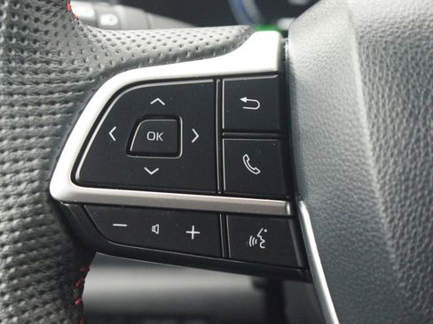 Used 2025 Toyota Sienna XSE w/ XSE Premium Package image 10