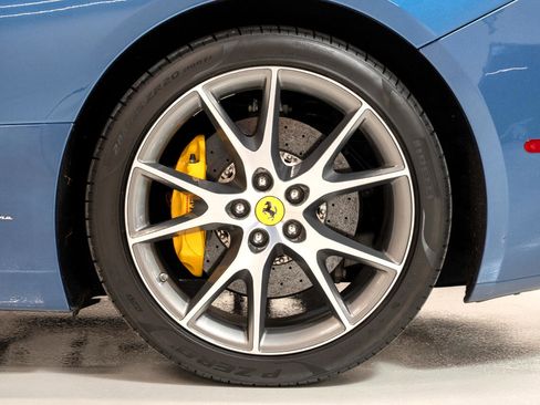 Used 2010 Ferrari California image 45