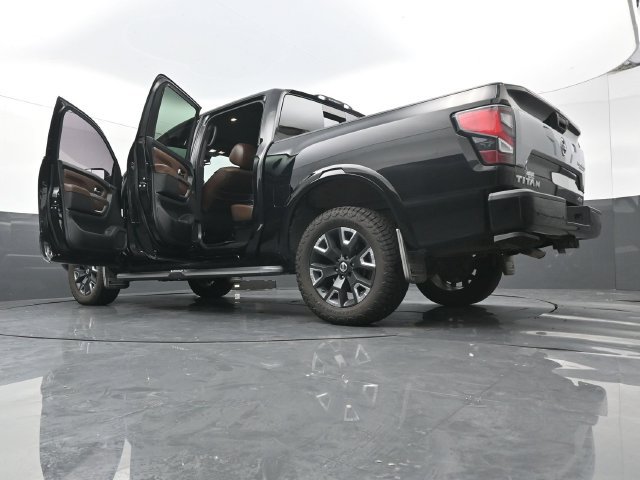 Used 2021 Nissan Titan Platinum Reserve w/ Moonroof Package AWD/4WD image 57