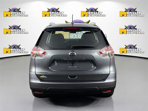 Used 2016 Nissan Rogue S image 6