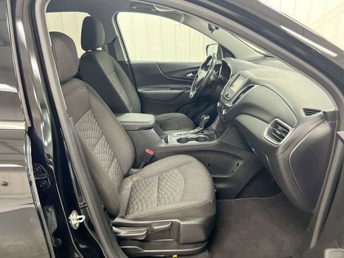 Used 2018 Chevrolet Equinox LT FWD image 21