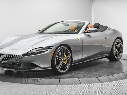 Certified 2025 Ferrari Roma Spider image 3