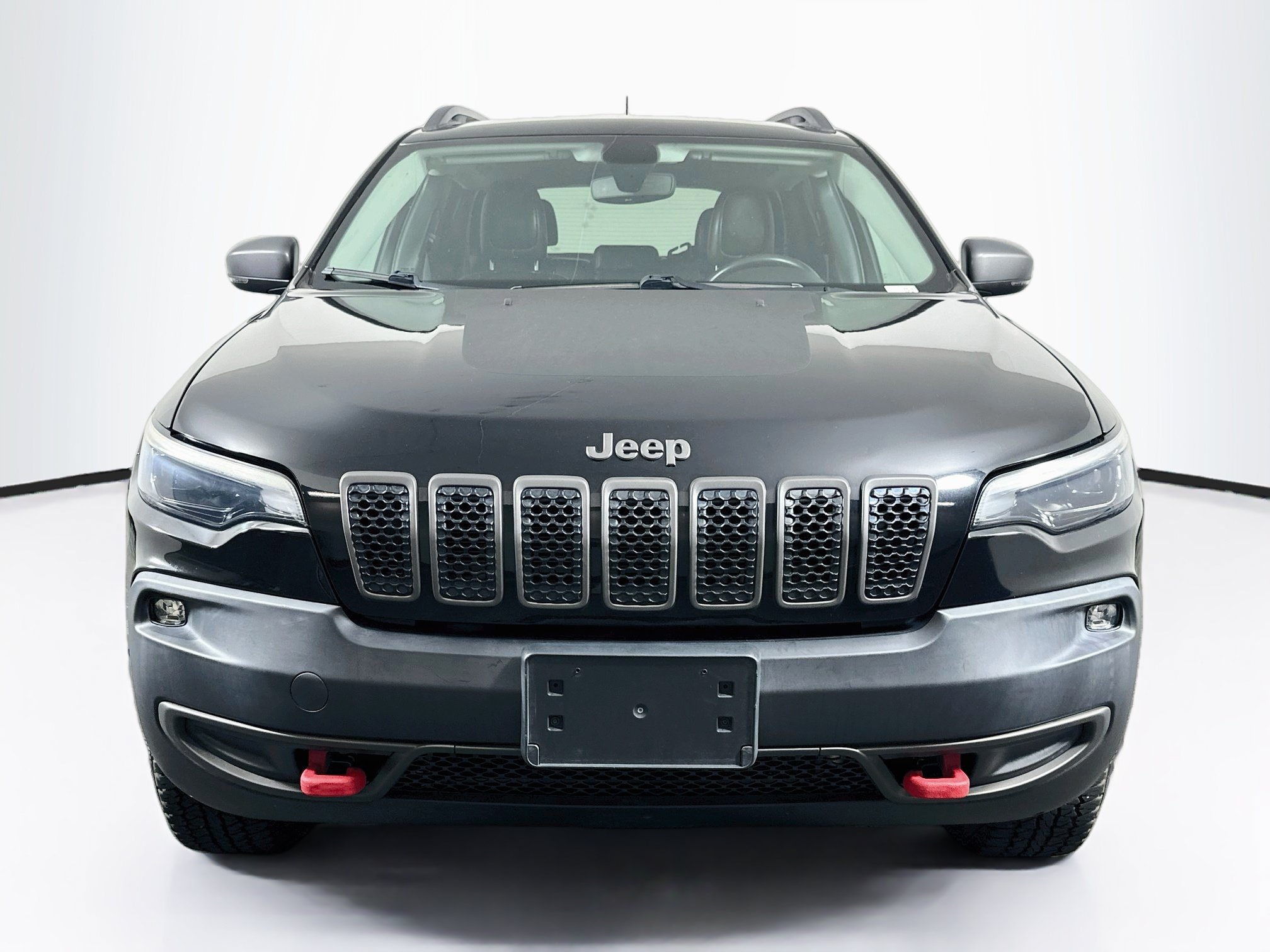 Used 2019 Jeep Cherokee Trailhawk AWD/4WD image 2
