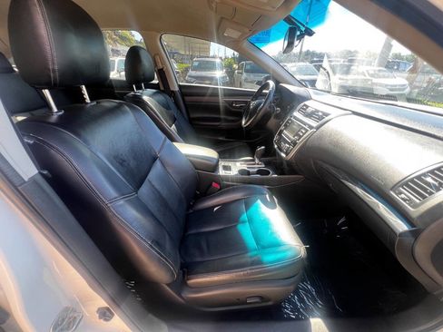 Used 2018 Nissan Altima 2.5 SL FWD image 13