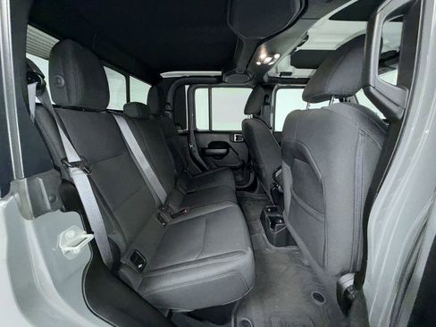 Used 2022 Jeep Gladiator Sport image 12
