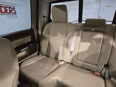 Used 2017 RAM 1500 Laramie image 30