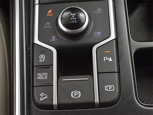 Certified 2025 Kia Sorento S w/ Panoramic Sunroof Package image 21