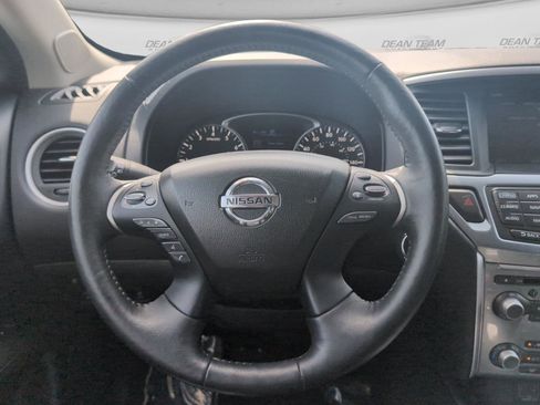 Used 2018 Nissan Pathfinder SL w/ SL Premium Package AWD/4WD image 17