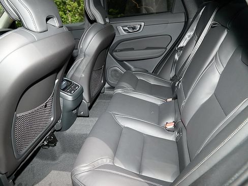 New 2026 Volvo XC60 B5 Ultra w/ Climate Package AWD/4WD image 20
