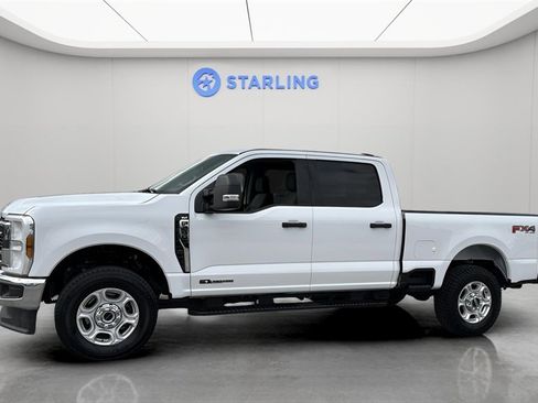 Used 2025 Ford F250 XLT w/ FX4 Off-Road Package image 2