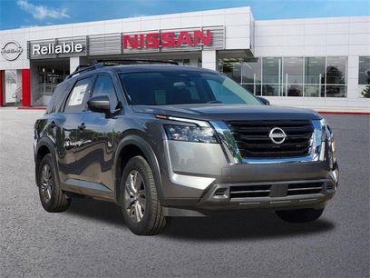 New 2025 Nissan Pathfinder SV w/ SV Premium Package