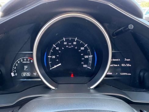 Used 2018 Honda Fit EX image 32