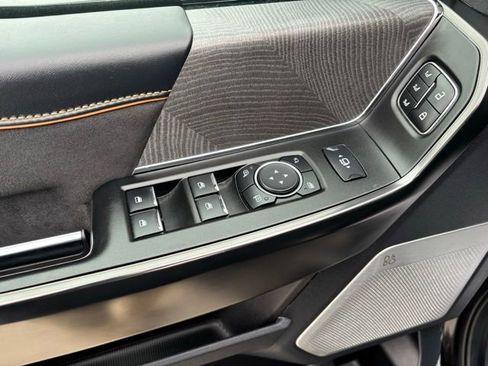 Used 2024 Ford F350 Platinum w/ Tremor Off-Road Package image 24