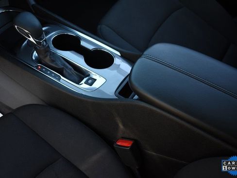 Used 2023 Chevrolet Malibu LT FWD image 19