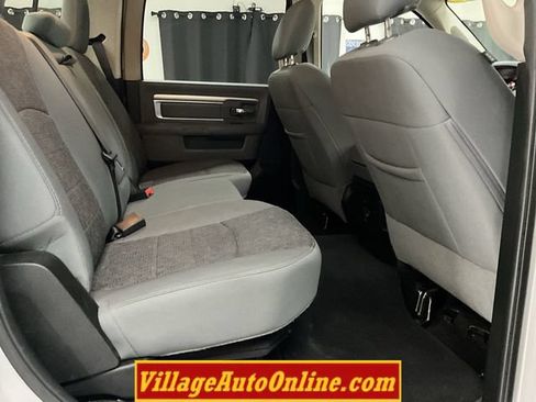Used 2017 RAM 1500 Big Horn AWD/4WD image 32