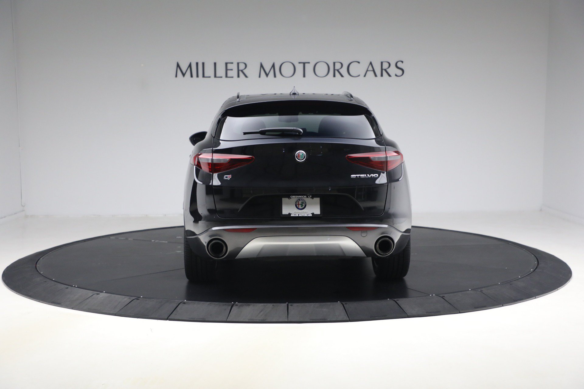 Used 2023 Alfa Romeo Stelvio Ti AWD/4WD image 7