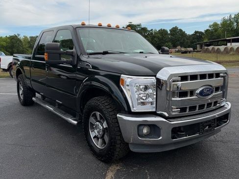 Used 2013 Ford F250 Lariat RWD image 2