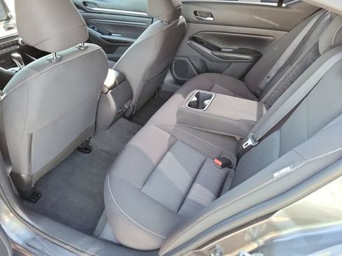 Used 2022 Nissan Altima 2.5 SV w/ SV Premium Package FWD image 26