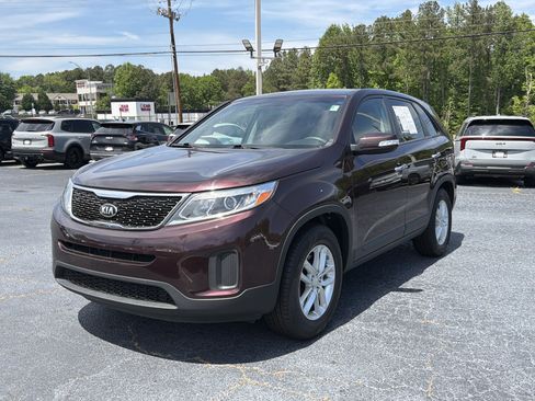Used 2014 Kia Sorento LX FWD image 2