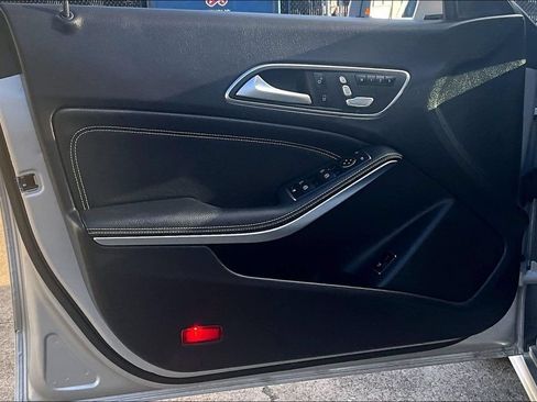 Used 2019 Mercedes-Benz CLA 250 image 24
