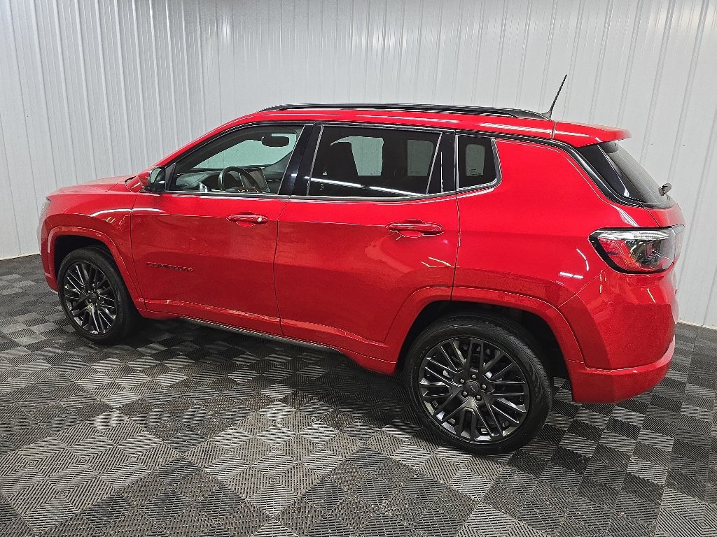 Used 2022 Jeep Compass Limited AWD/4WD image 4