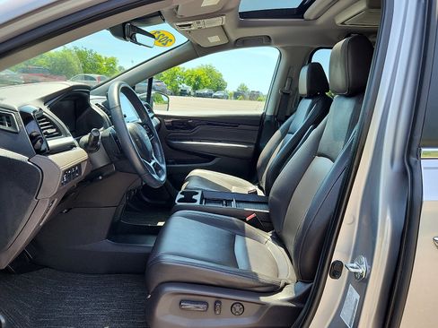 Used 2023 Honda Odyssey Touring image 13