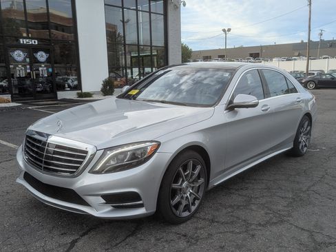 Used 2016 Mercedes-Benz S 550 4MATIC Sedan image 2