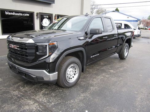 Used 2024 GMC Sierra 1500 Pro w/ Pro Value Package AWD/4WD image 2