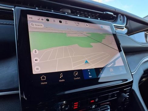 Used 2022 Jeep Grand Cherokee Limited 4xe image 9