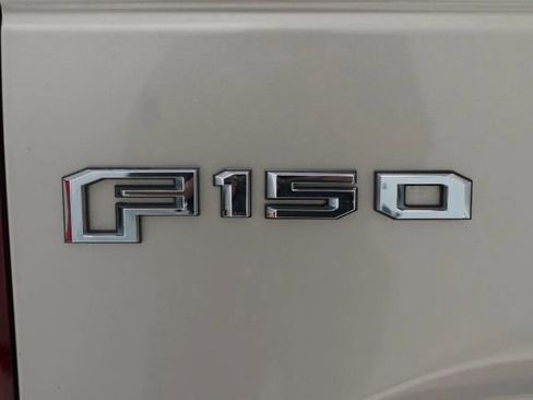 Used 2017 Ford F150 Lariat w/ Equipment Group 502A Luxury AWD/4WD image 17