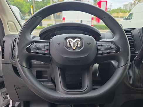 Used 2025 RAM ProMaster 2500 w/ Convenience Group FWD image 31