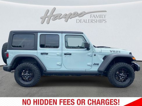 Used 2024 Jeep Wrangler Unlimited Sport AWD/4WD image 2